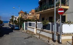 Casa Lella (cozy villa nearby the beach)